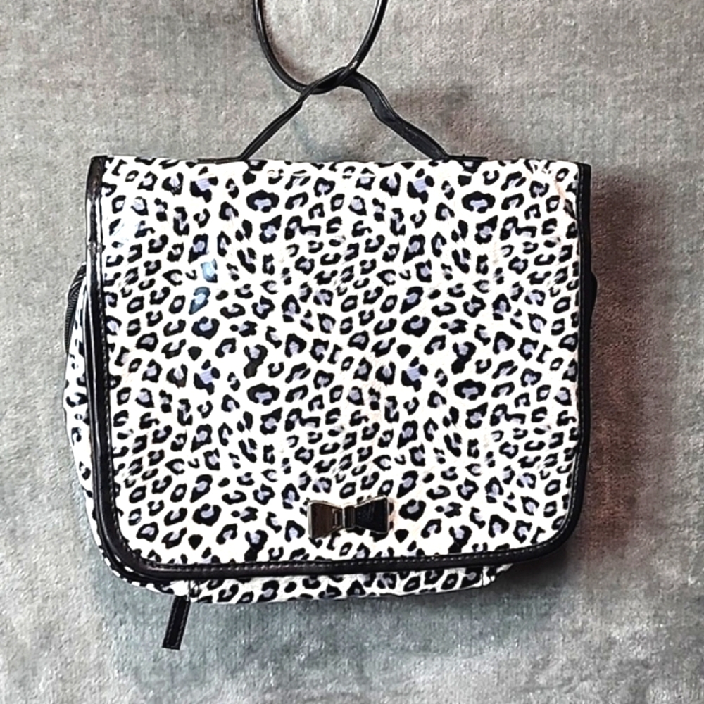 Hanging Toiletry Travel Bag Black and White Striped & Animal Print. New No Tag